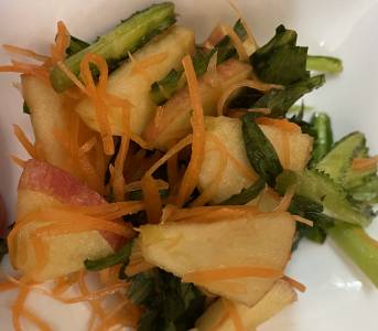 春菊とりんごのツナサラダ