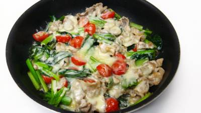 小松菜のフライパンチーズ蒸し