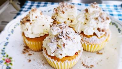 クリスマスツリーのカップケーキ