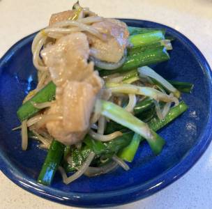 にらもやしの豚こま炒め