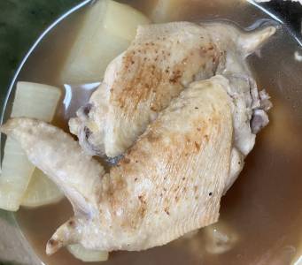 鶏手羽と大根の煮物