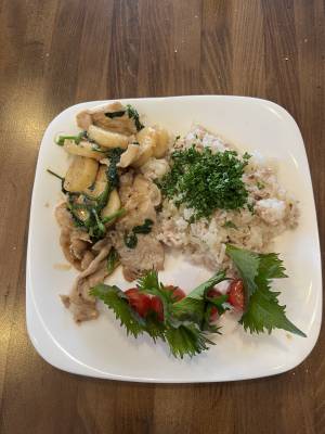 新たまねぎと鶏そぼろご飯の和プレート