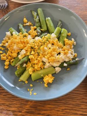 アスパラのミモザ風