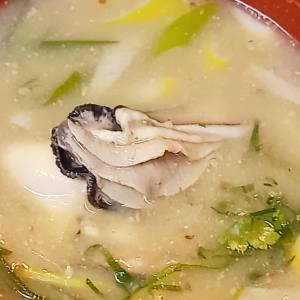 かきとねぎのみそ仕立て鍋