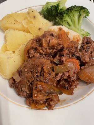 煮込みハンバーグ