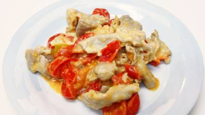 豚こまとミニトマトのにんにくマヨソテー