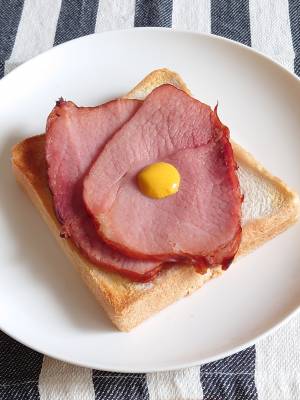 大人のハムトースト