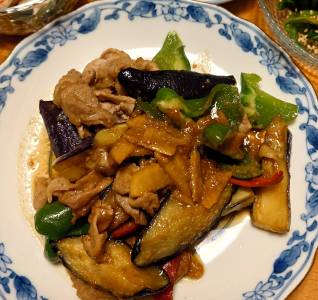 なすとピーマンのみそ炒め