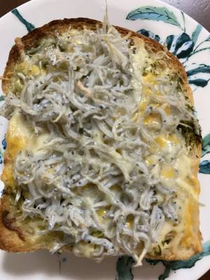 しらす青のりトースト