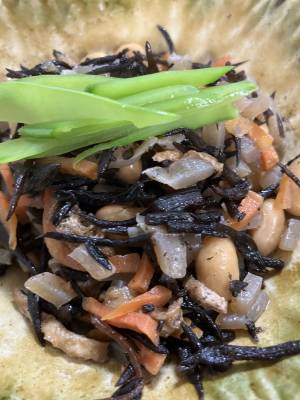 ひじきと鶏肉の煮物