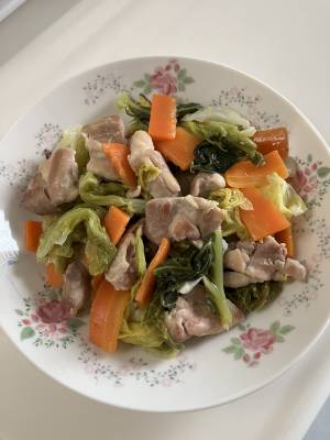 春キャベツと鶏肉のお酢蒸し