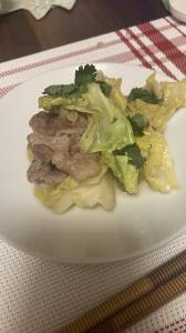 キャベツと豚肉の塩炒め