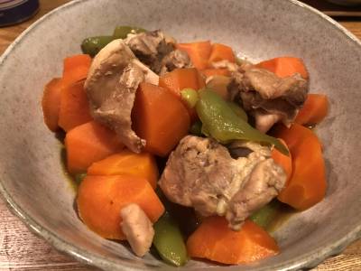 春にんじんと鶏肉の甘辛煮