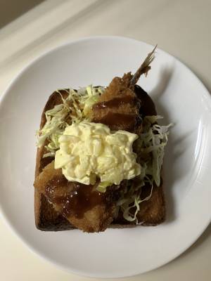 らっきょうタルタルとあじフライのオープンサンド