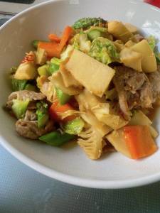 たけのこと豚肉のみそ炒め