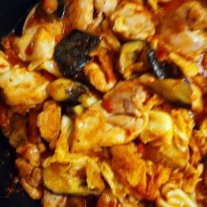 トマトとチキンの煮込み