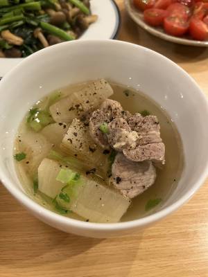 焼き大根と豚肉のスープ煮