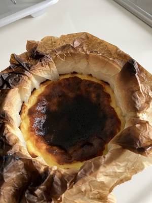 バスク地方のチーズケーキ