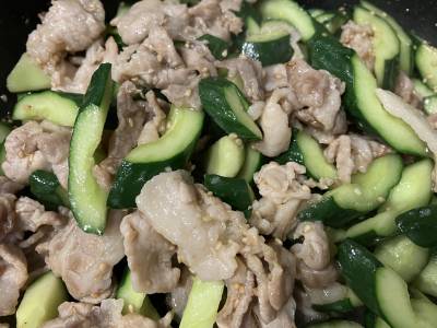 きゅうりと豚肉の香り炒め