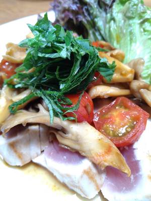 かつおステーキ ガーリックミニトマトソース