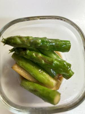 アスパラガスのオイスターソース炒(いた)め