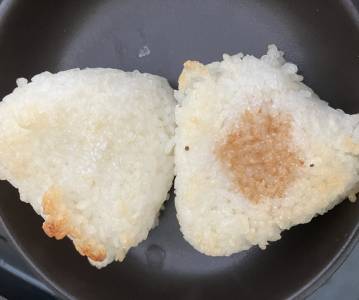 フライパン焼きおにぎり