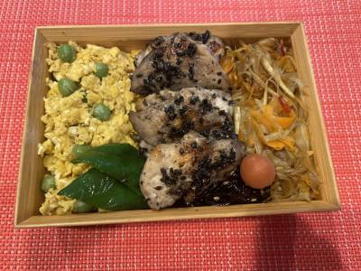 ごま塩鶏弁当