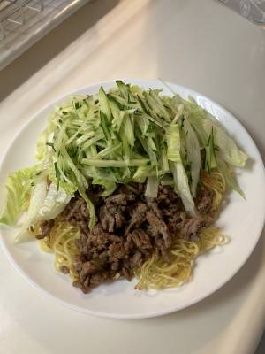 ジャージャー麺