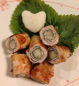 青じそとしょうがの肉巻き おろしソース