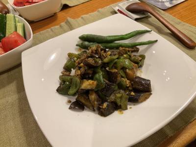 なすと鶏肉のドライカレー