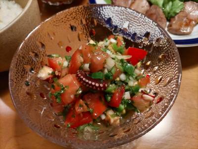 たことトマトのサラダ