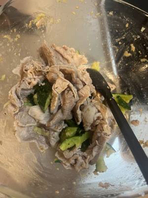 豚しゃぶとたたききゅうりのごま塩あえ