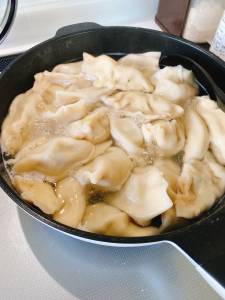 豚肉の水ギョーザ