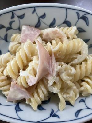 ハムときゅうりのショートパスタサラダ