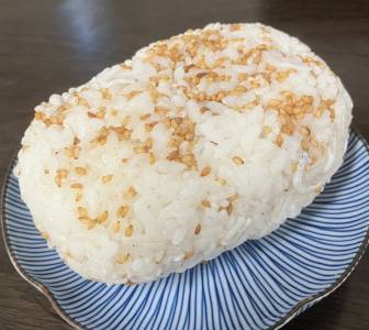 しらすとごまの冷凍おにぎり