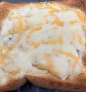 しらすのチーズマヨトースト