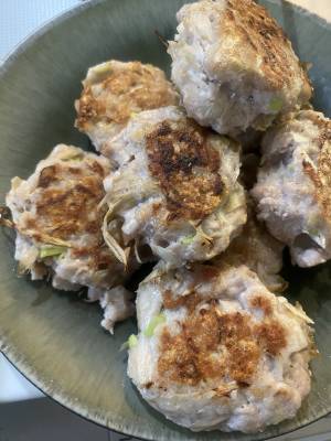 ひき肉とごぼう、長芋のつくね焼き