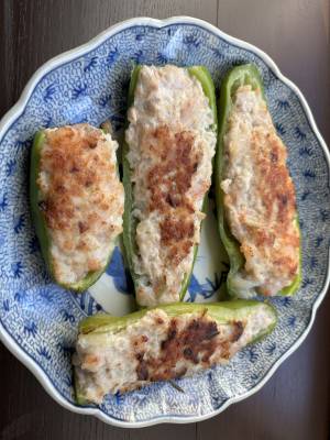 ピーマンのえび肉詰め