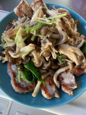 豚肉のソテー 和風きのこソース