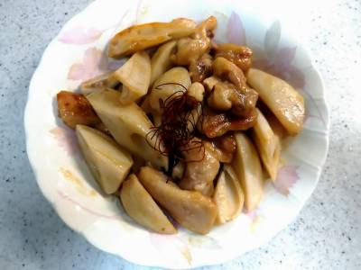 れんこんと鶏もも肉のきんぴら風