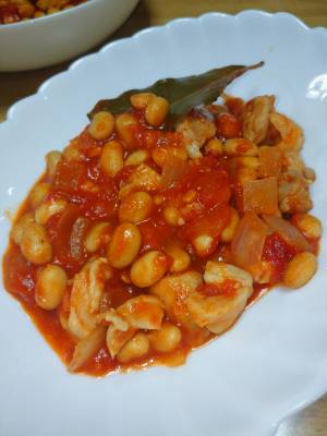 鶏肉と大豆のトマト煮