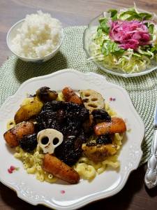 鶏肉の赤ワイン煮込み