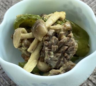 砂肝とピーマンのみそ炒め