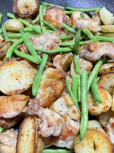 カリカリじゃがいもと鶏のソテー