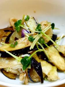 秋なすのピリ辛あえ