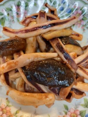 しいたけといかのバター炒め