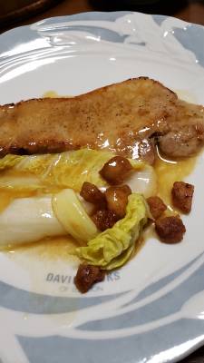 豚肉のミニッツステーキ　しょうゆバターソース