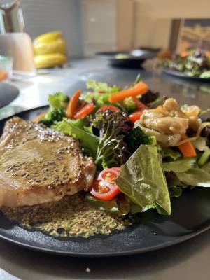 ポークソテー 粒マスタードソース