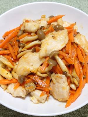 鶏むねとにんじんのオイスター炒め