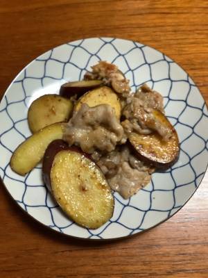 さつまいもと豚肉のバターじょうゆ焼き